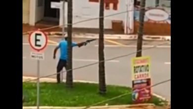 Photo of Um homem é preso em Inhumas após sair ameaçando pessoas, atirar por ruas e atirar contra policiais