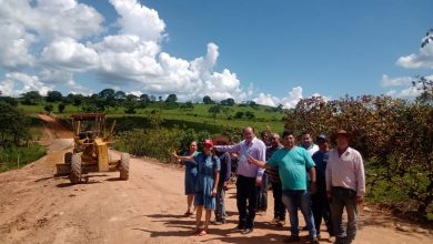 Photo of Prefeitura de Guaraíta inicia trabalho de patrolamento e cascalhamento de estradas vicinais
